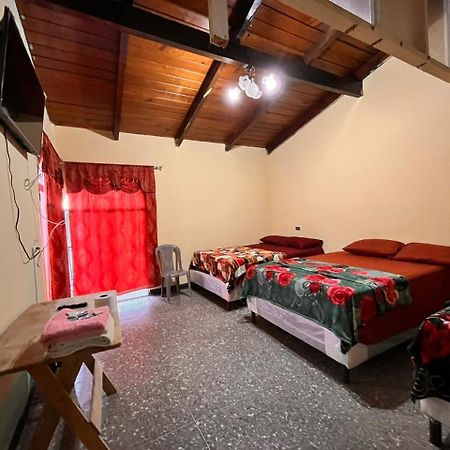 Hotel Canaan La Aurora Guatemala City Екстериор снимка