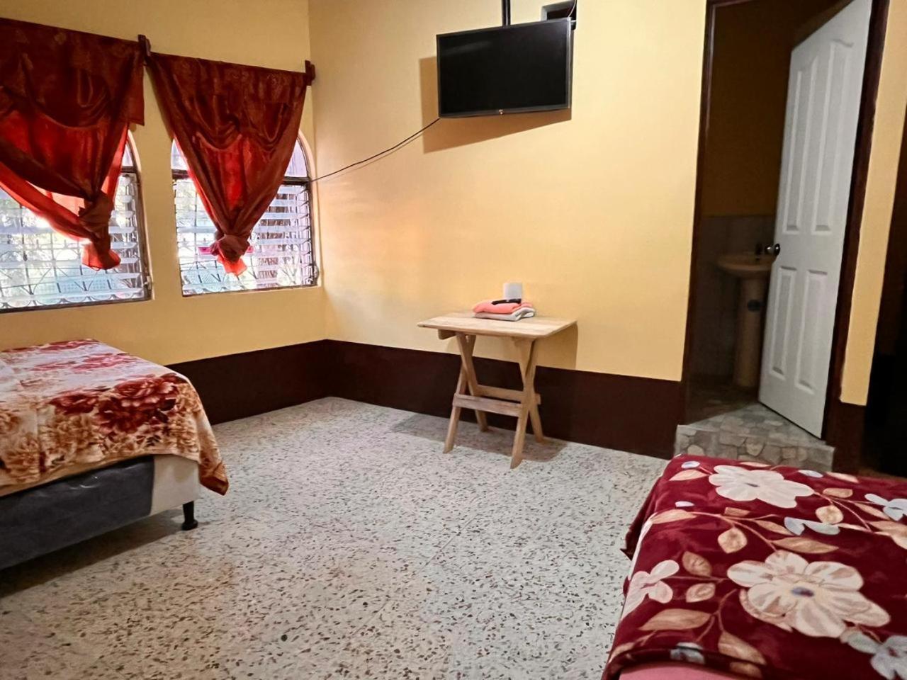 Hotel Canaan La Aurora Guatemala City Екстериор снимка