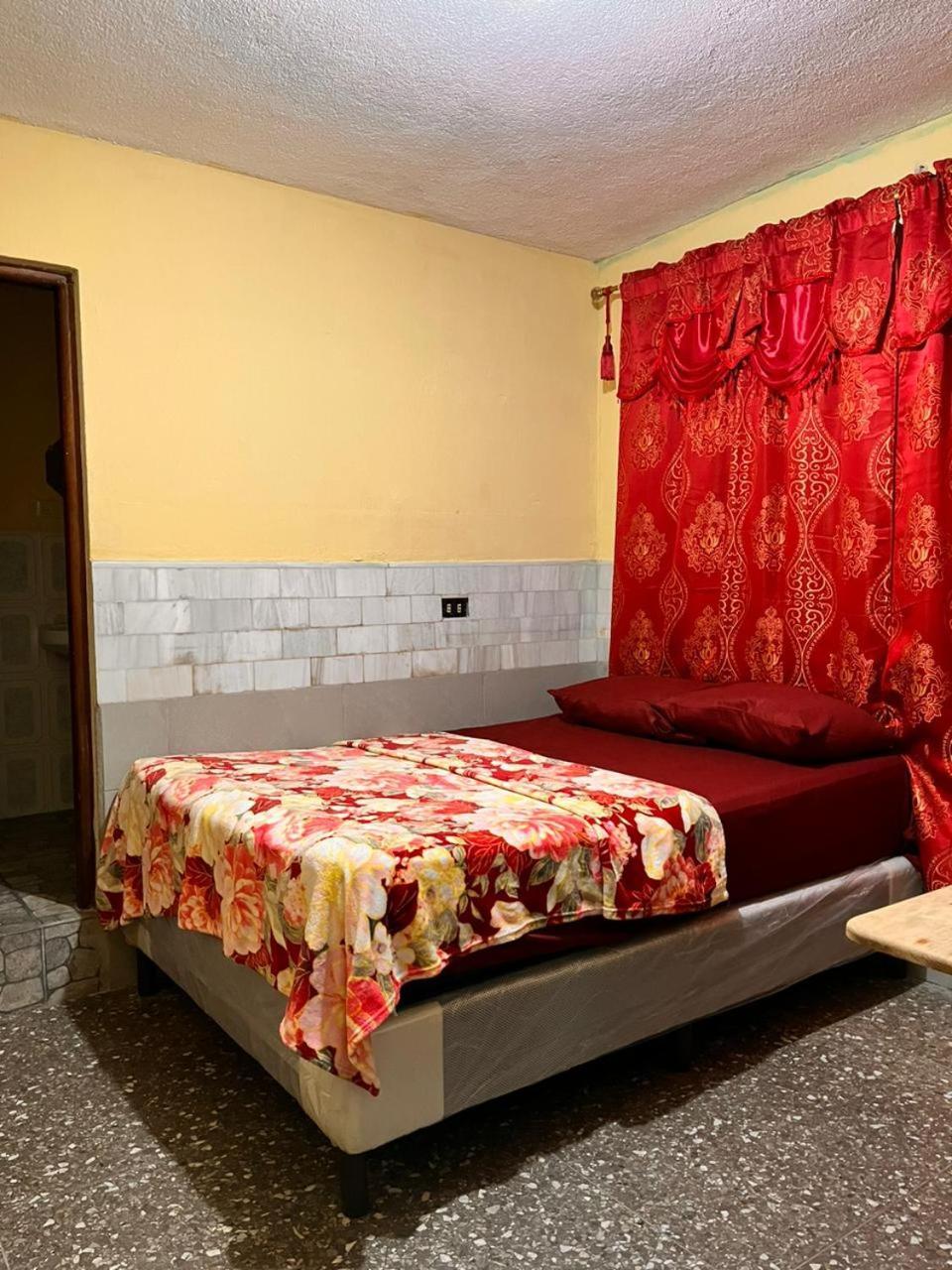 Hotel Canaan La Aurora Guatemala City Екстериор снимка
