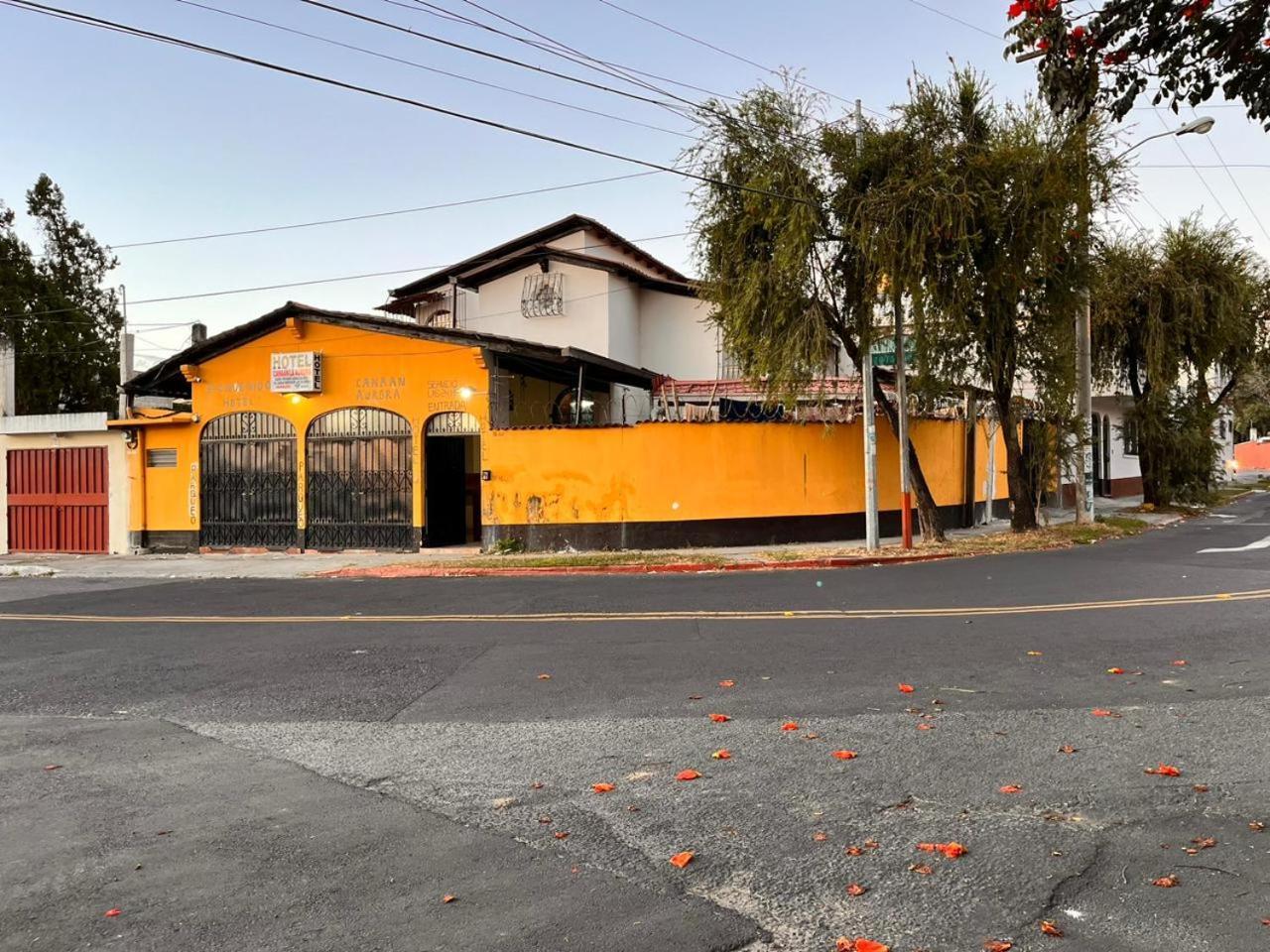 Hotel Canaan La Aurora Guatemala City Екстериор снимка